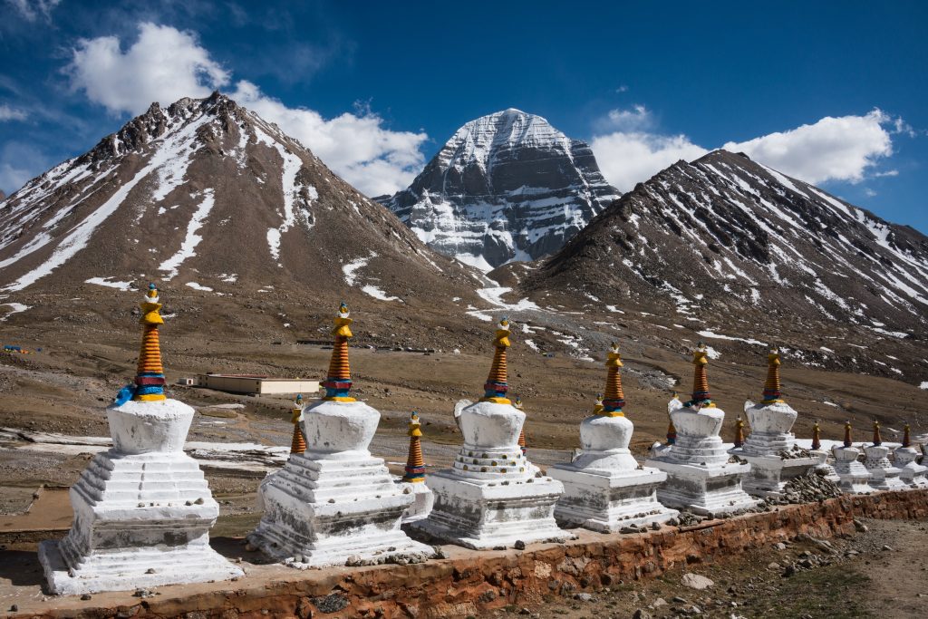 チベット　カイラス巡礼 7 shutterstock_173894930